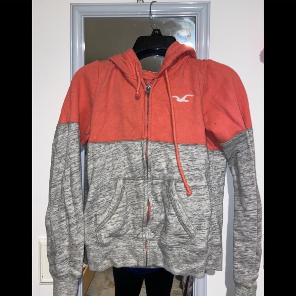 Hollister sweater